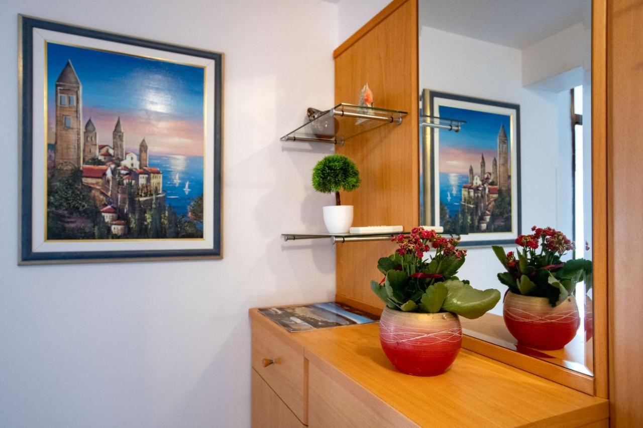 Apartments Lazaric ロパール エクステリア 写真