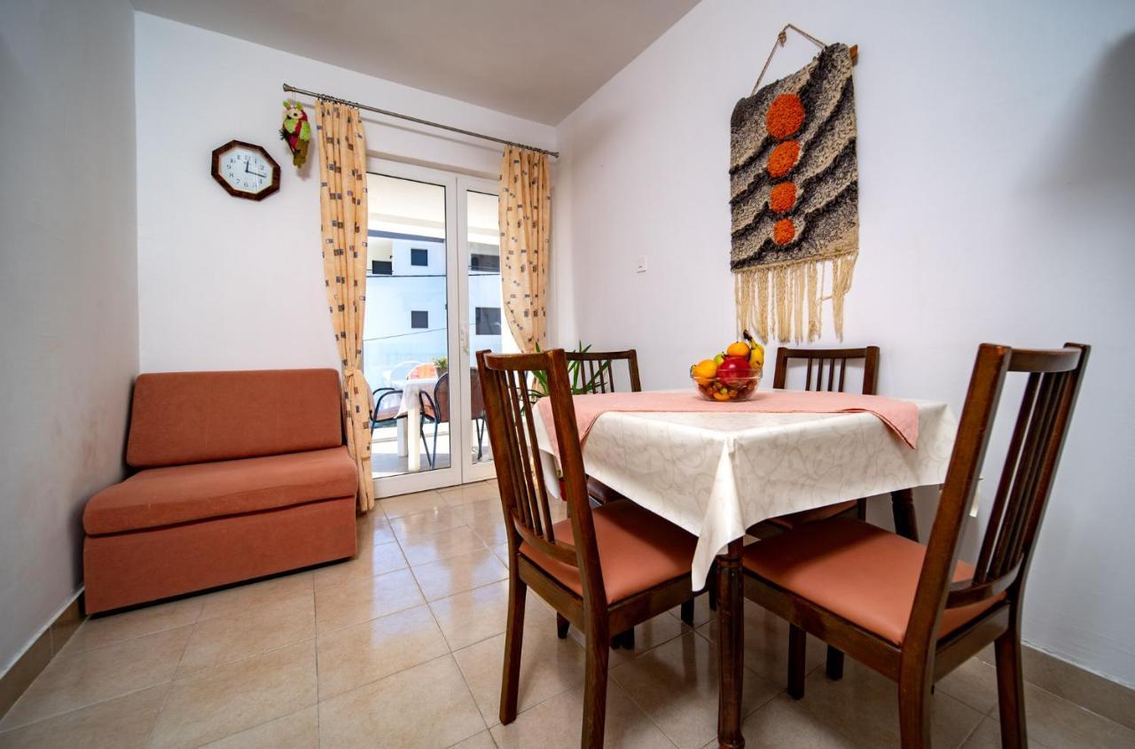 Apartments Lazaric ロパール エクステリア 写真